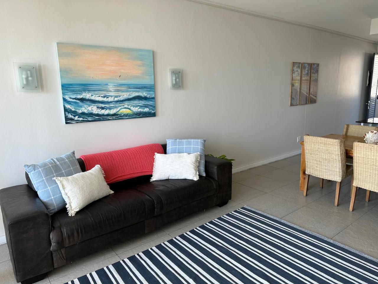 Seabreeze 301 Quayside - Point #accommodation - Access & Ocean Views - 2 Bedroom *