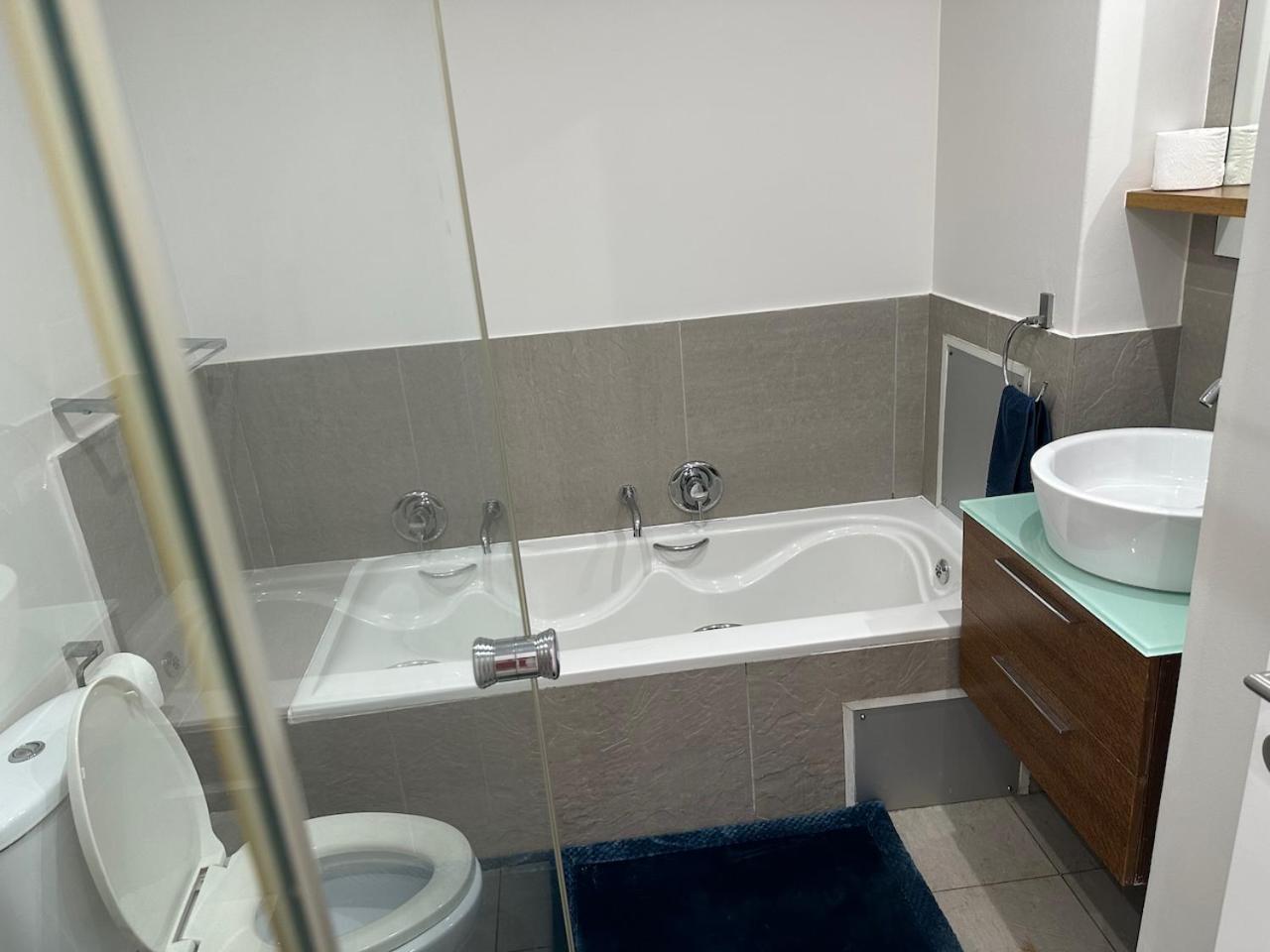 Apartamento Seabreeze 301 Quayside - Point #accommodation - Access & Ocean Views - 2 Bedroom
