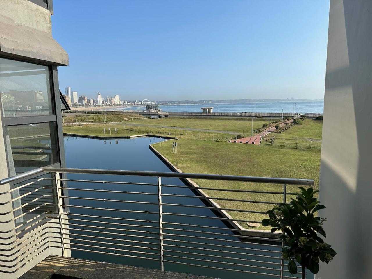 Seabreeze 301 Quayside - Point #accommodation - Access & Ocean Views - 2 Bedroom Durban