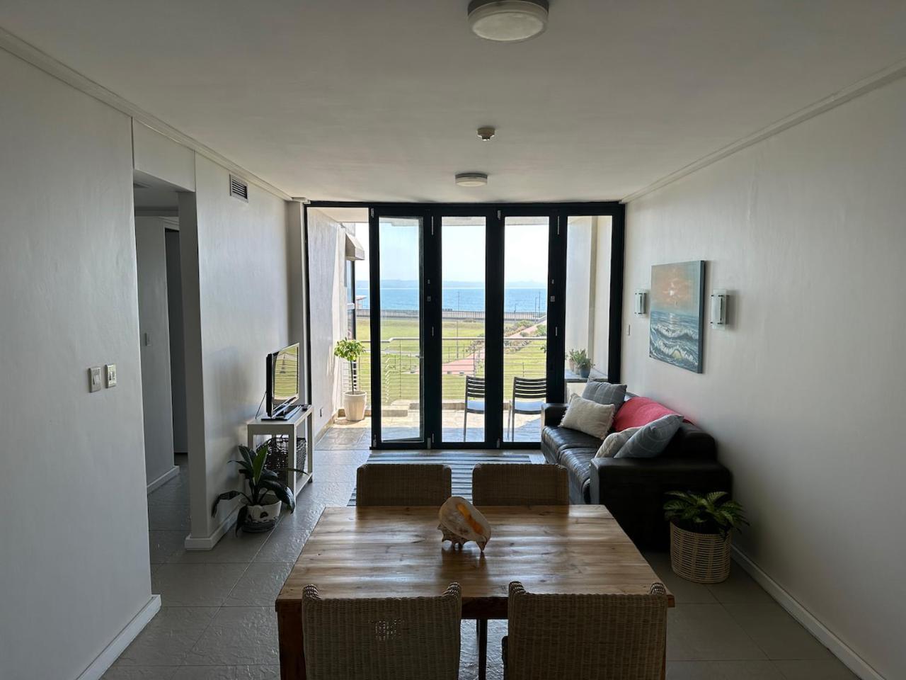 Apartamento Seabreeze 301 Quayside - Point #accommodation - Access & Ocean Views - 2 Bedroom Durban