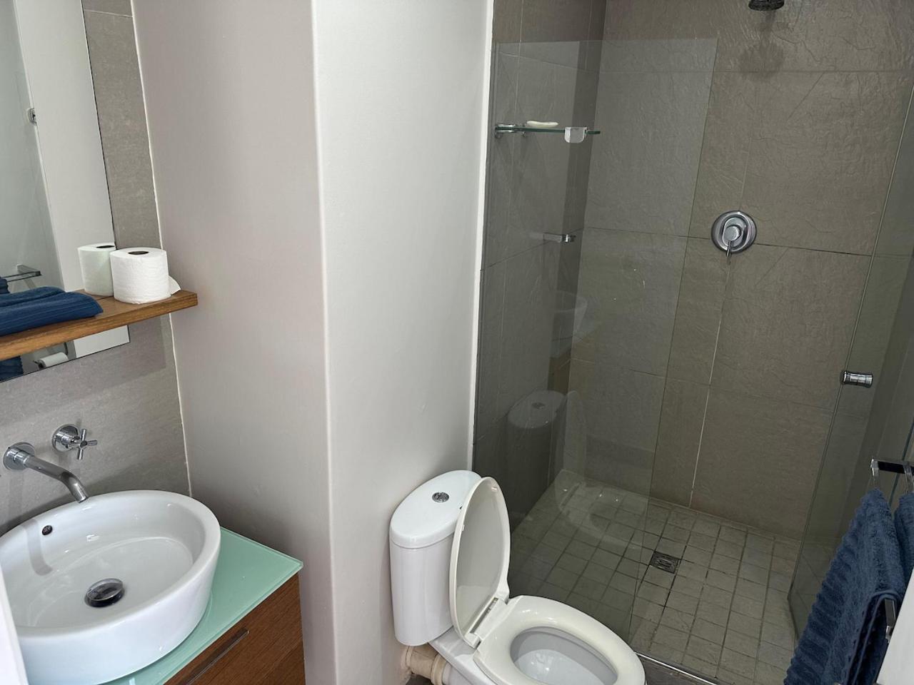Apartamento Seabreeze 301 Quayside - Point #accommodation - Access & Ocean Views - 2 Bedroom *